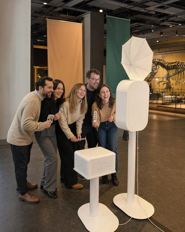 🏛️ Muuseumis – näituse teemaline raam